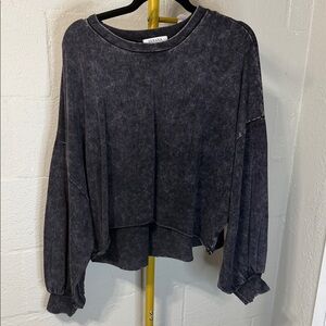 Zenana Outfitters Black Sweatshirt